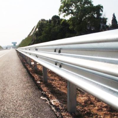 怎樣對交通護欄進行合理的規(guī)劃呢？